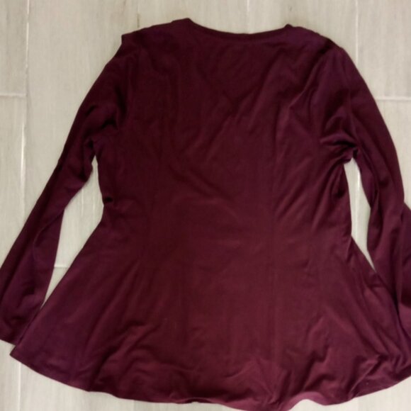 Lane Bryant Maroon Long Sleeve V-neck Swing top Size 10/12 - Picture 3 of 4